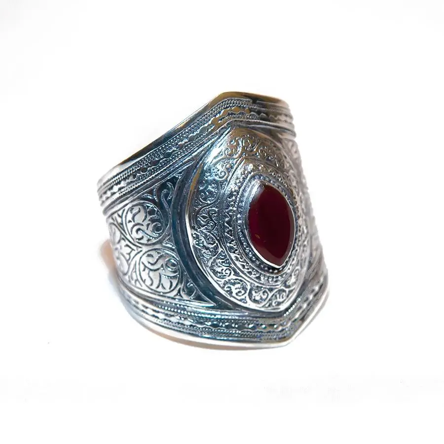 Kuchi carnelian bracelet