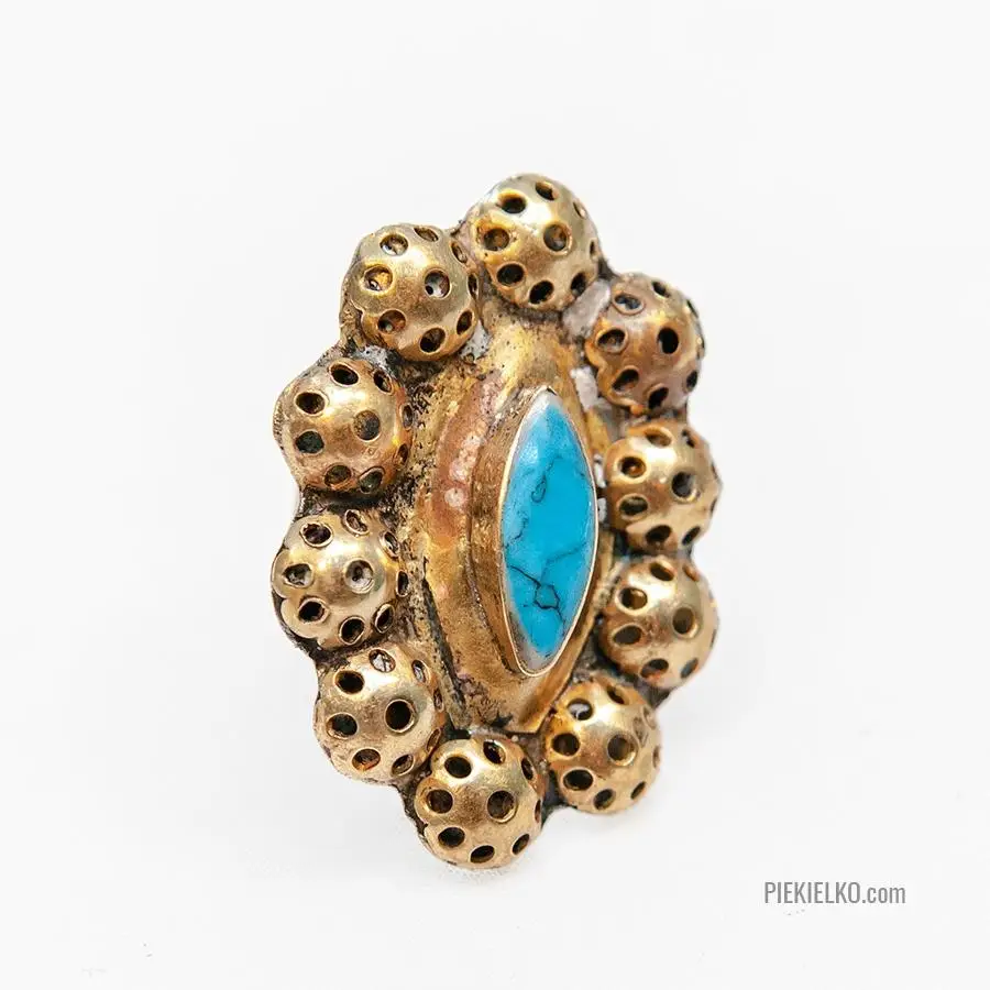 Pakistani ring with stone