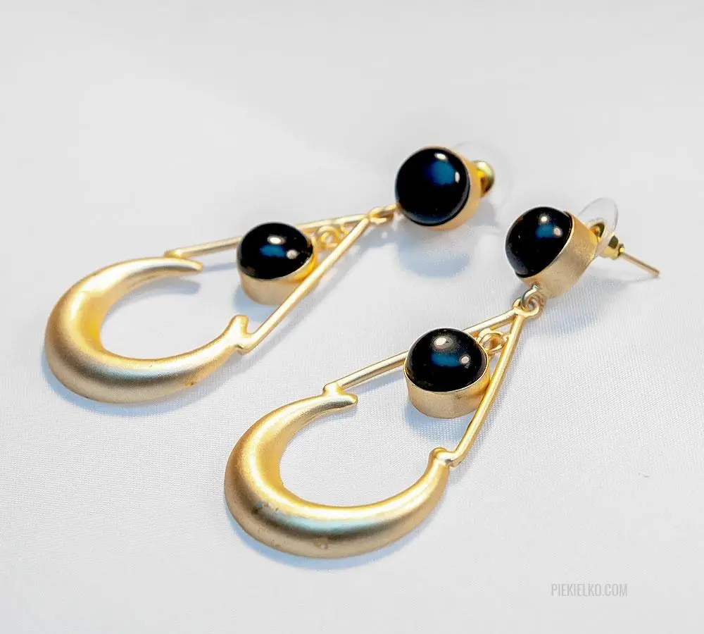 Long earrings with black agate