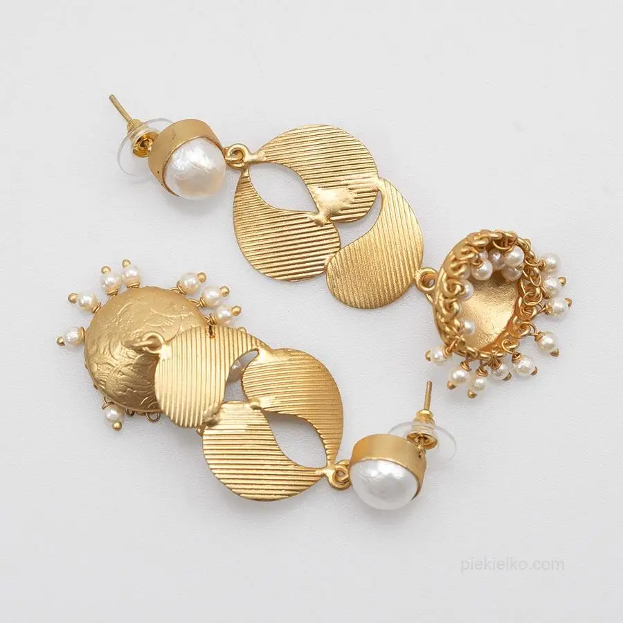 Kolczyki jhumka z perłą