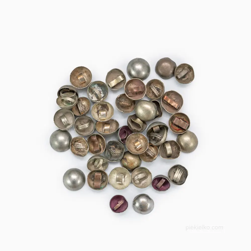 <span class="jp_product_title">Okrągłe metalowe guziki afgańskie 50g</span>