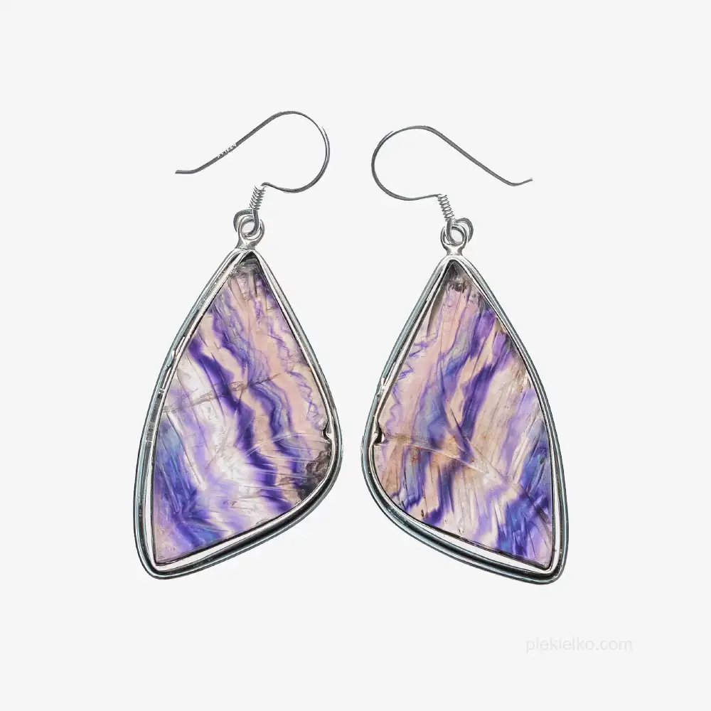 Earrings with fluorite in the line of silver waves and the energy of nature