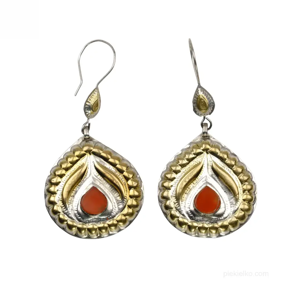 Turkmen earrings with carnelian