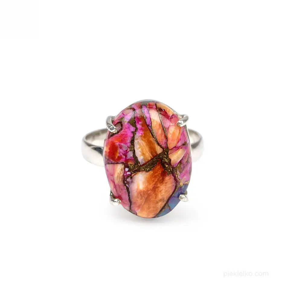 Silver ring with pink oyster shell